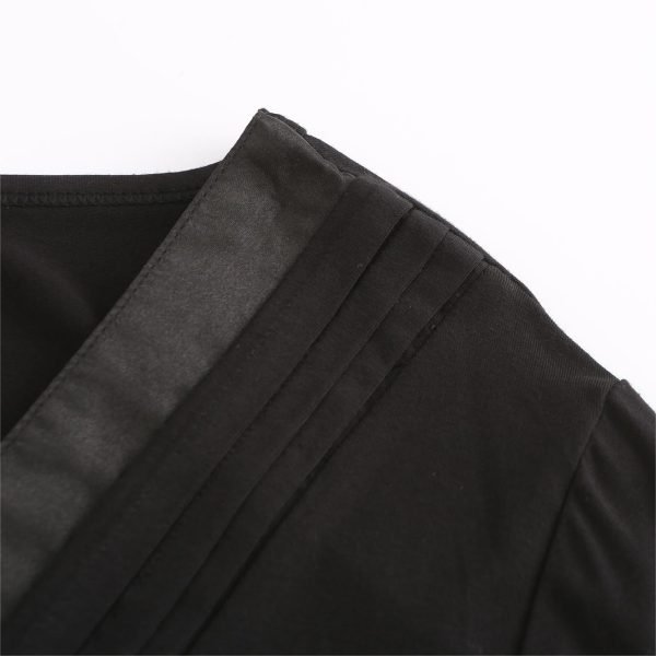 details of neck and pleats